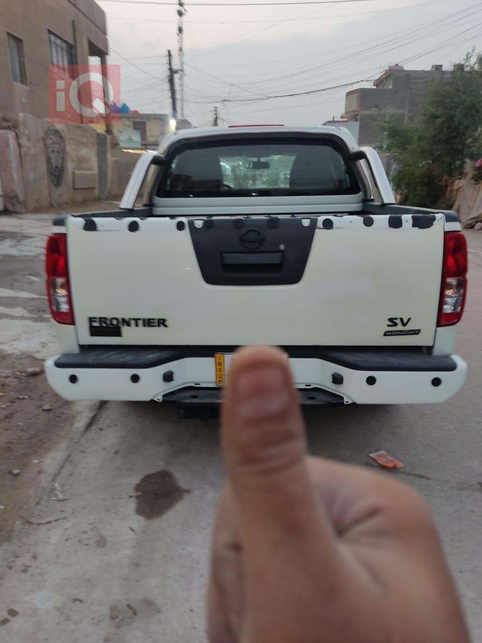 نيسان فرونتر